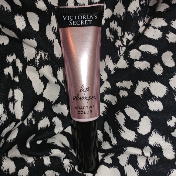 Victoria's Secret Other - VS lip plumper Victoria's Secret Other - VS lip plumper